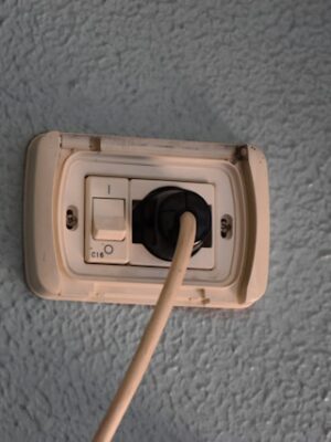 Замена розеток и выключателей Замена розеток и выключателей