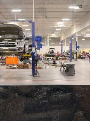 Профессиональная замена масла и фильтров Профессиональная замена масла и фильтров